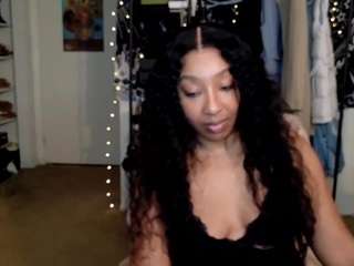 Live webcam model makenziebabi on Soda Cams