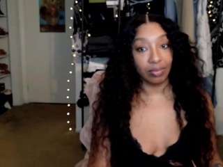 Live webcam model makenziebabi on Soda Cams