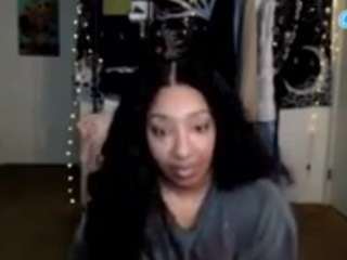 Live webcam model makenziebabi on Soda Cams