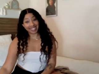 Live webcam model makenziebabi on Soda Cams