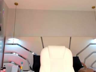 Sexy Liaa-simons will arouse your dreams in a cute cumshow liaa-simons from CamSoda
