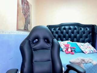 mara-summerr Live Webcam on CamSoda