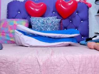 mara-summerr, male webcam model,  years old, on live webcam