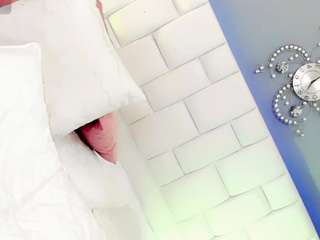 naughty-sexy-girrl webcam