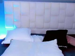 naughty-sexy-girrl live cam profile