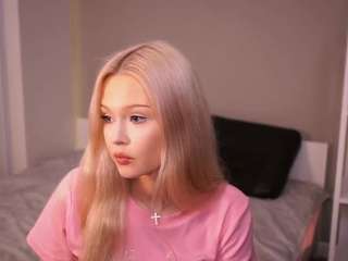 dionnamoos Live Webcam on CamSoda