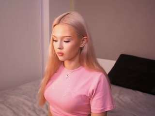 dionnamoos webcam