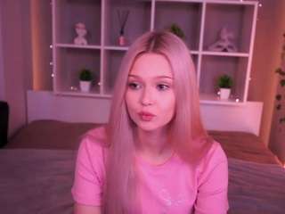 dionnamoos webcam model