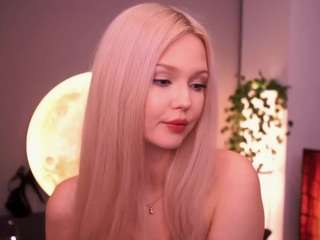 dionnamoos Live Webcam on CamSoda