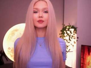 dionnamoos Live Webcam on CamSoda