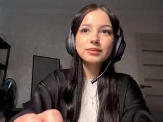 madelinebaker Live Webcam on CamSoda