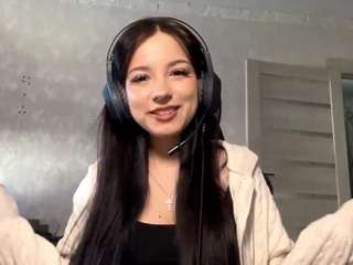 madelinebaker webcam