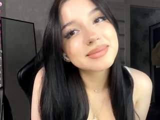 madelinebaker Live Webcam on CamSoda