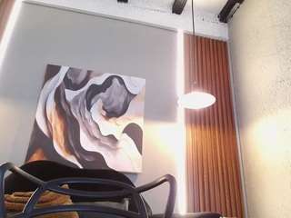 curlydani's CamSoda show and profile