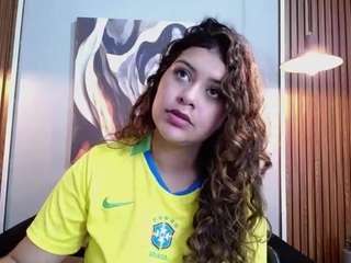 CurlyDani