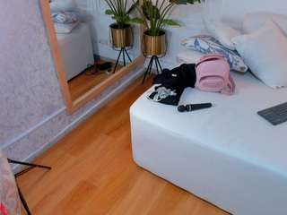  dafnne-hills chat room