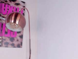 dafnne-hills live webcam show