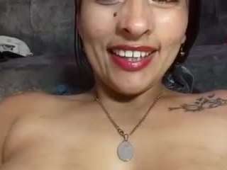 Live webcam model foxroxxan on Soda Cams