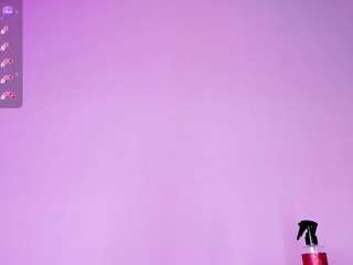 cayetanamiles's CamSoda show and profile