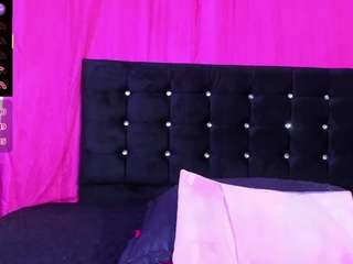 cutenaked-8 Live Webcam on CamSoda