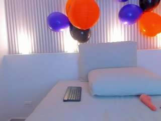 emily-hailey webcam model