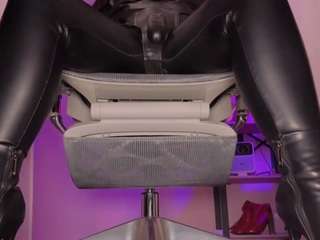 jolie-orchid's CamSoda show and profile