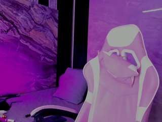 luna-ember Live Webcam on CamSoda