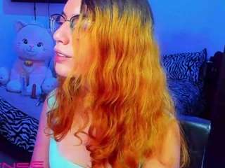 Live webcam model lillykittyy on Soda Cams