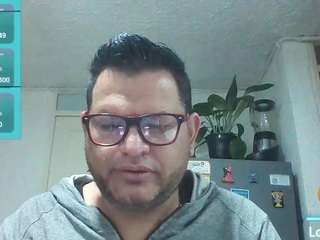 oralloop's CamSoda show and profile