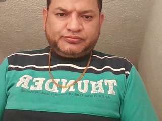 oralloop Live Webcam on CamSoda