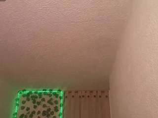 oralloop Drinking live webcam