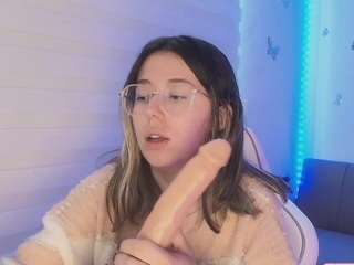 sweettvera live cam profile