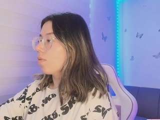 sweettvera live cam profile