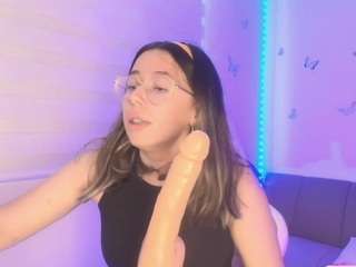 Bu model şu anda canlı. sweettvera