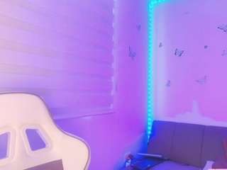 Este modelo está en vivo ahora. sweettvera