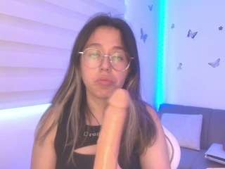 sweettvera live webcam show