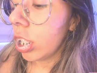 sweettvera live webcam show