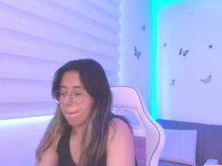 sweettvera live webcam show