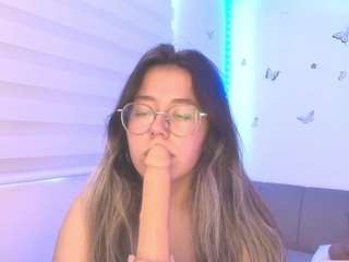 sweettvera Live Webcam on CamSoda