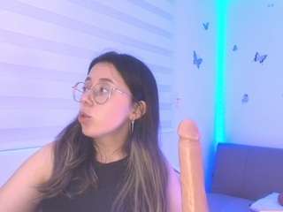 sweettvera live cam preview