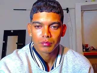 themykeone webcam model