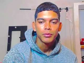 themykeone webcam model