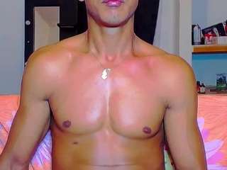 themykeone webcam model