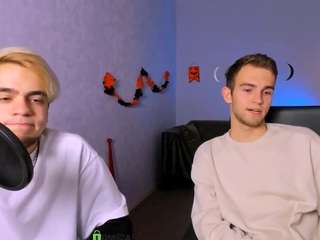 astren-villo webcam model