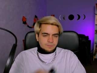 astren-villo from CamSoda