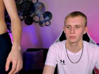 astren-villo live cam profile