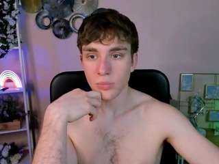 Questo modello è in diretta ora. astren-villo