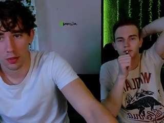 Astren-villo's cam show statistics and live stream