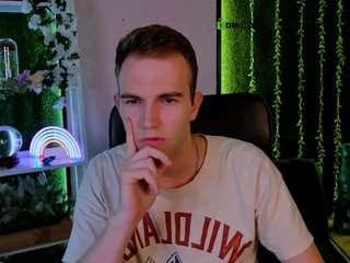 Astren-villo's cam show statistics and live stream