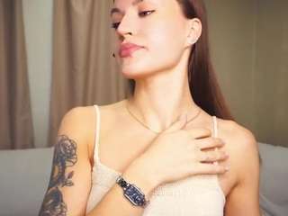 Check out the sweet slut Davidclemente as she's fingering her shape davidclemente from CamSoda